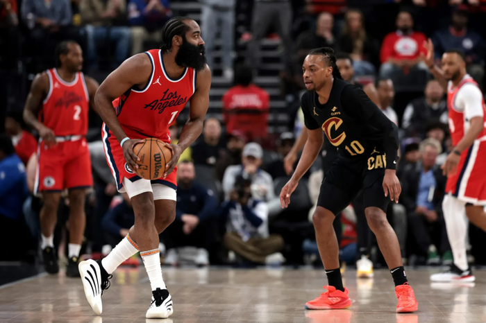 江南体育网页版-重磅！快船和骑士正式达成1换2交易 哈登与加兰两大明星后卫互换东家|詹姆斯·哈登|克利夫兰骑士队|多诺万-米切尔|洛杉矶快船队|篮板_新浪体育_新浪新闻