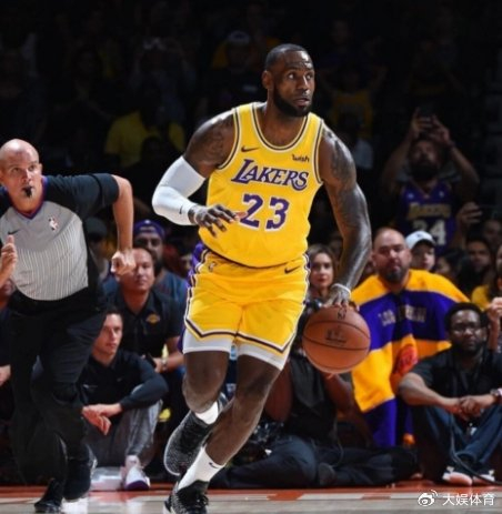 江南体育中心-离开詹姆斯之后欧文未能夺冠，这是他职业生涯的最大遗憾|凯里·欧文|篮网|控卫|骑士|波士顿凯尔特人队_新浪体育_新浪新闻